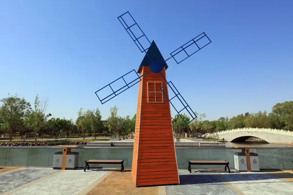 Yel değirmeni mimarisi parselde