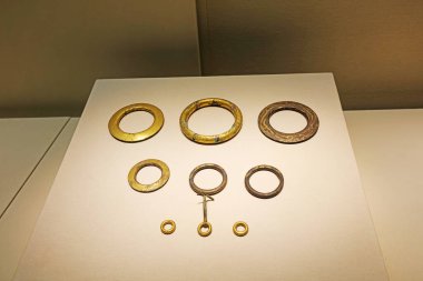 Antik Çin bronz kapları, ortaya çıkarılmış kültürel kalıntılar.