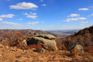 Keshiketeng World Geopark, Moğolistan 'daki Qingshan Park' ın doğal manzarası.