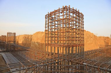 Foundation reinforcement truss of construction sit