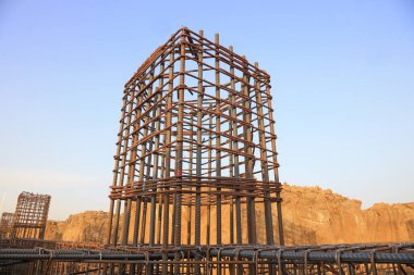 Foundation reinforcement truss of construction sit