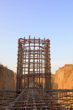 Foundation reinforcement truss of construction sit
