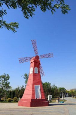 Yel değirmeni mimarisi parselde