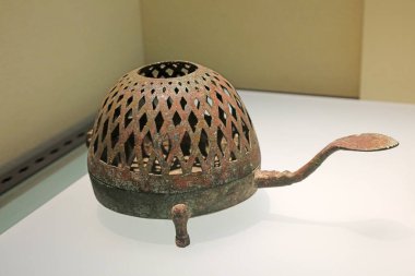 Antik Çin bronz kapları, ortaya çıkarılmış kültürel kalıntılar.