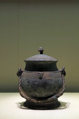 Antik Çin bronz kapları, ortaya çıkarılmış kültürel kalıntılar.