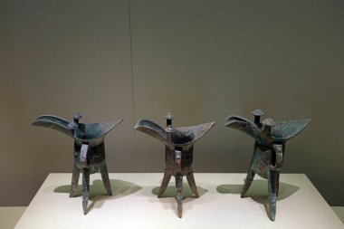 Antik Çin bronz kapları, ortaya çıkarılmış kültürel kalıntılar.