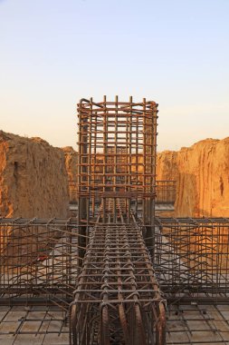 Foundation reinforcement truss of construction sit