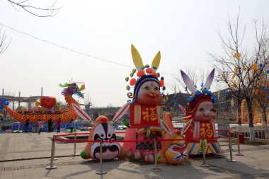 Çin mitolojisi ve efsanesinin feneri.