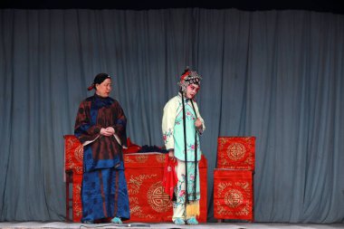 Luannan County - 28 Şubat 2018: Çin geleneksel kostüm draması sahnesi, Luannan County, Hebei Eyaleti, Çin