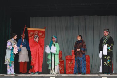 Luannan County - 28 Şubat 2018: Çin geleneksel kostüm draması sahnesi, Luannan County, Hebei Eyaleti, Çin
