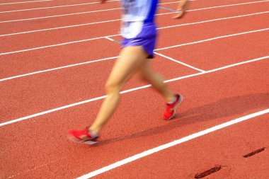 Uzun mesafe koşucusunun bacakları