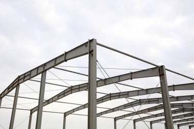 Çelik kiriş çerçeve fotoğrafa yakın çekim