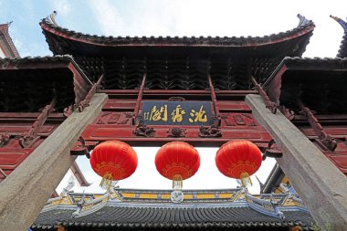 Şangay, Çin - 2 Haziran 2018: Chenxiangge kapısı mimari peyzaj, Şangay, Chin