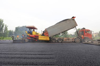 Luannan County - 22 Ağustos 2018: Otoyol mühendislik alanı, Luannan County, Hebei Eyaleti, Çin