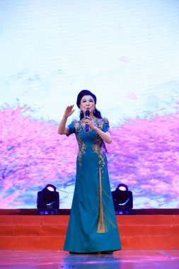 Luannan County - 25 Ocak 2019: Pekin Opera Korosu Sahnede, Luannan County, Hebei Eyaleti, Çin