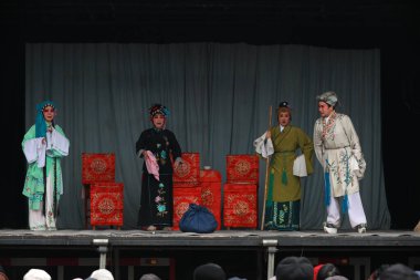 Luannan County - 28 Şubat 2018: Çin geleneksel kostüm draması sahnesi, Luannan County, Hebei Eyaleti, Çin