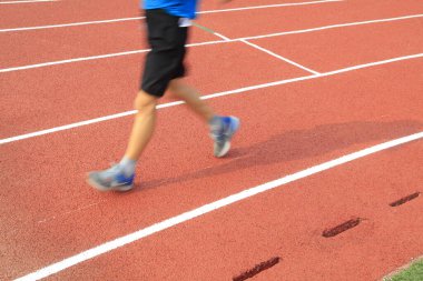 Uzun mesafe koşucusunun bacakları
