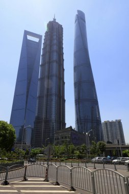 Şangay, Çin - 1 Haziran 2018: Lujiazui 'nin Pudong, Şangay, Chin' deki mimari manzarası