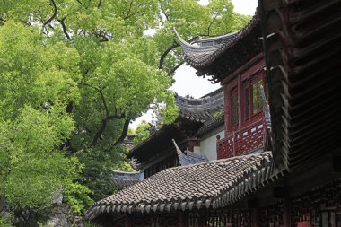 Eski binaların saçakları Yu bahçesinde, Şangay, Çin