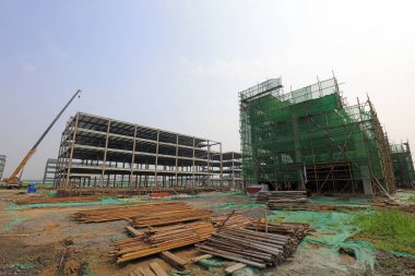 Bitmemiş sanayi binası Kuzey Çin 'de bir inşaat sahasında.