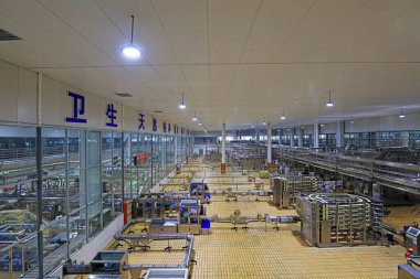 LUANNAN COUNTY, Hebei Eyaleti, Çin - 23 Nisan 2019: Mengniu Dairy Co., Ltd..