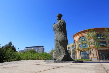 LUANNAN COUNTY, Hebei Eyaleti, Çin - 25 Nisan 2019: Antik Çin Konfüçyüs heykelleri parkta.