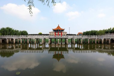 Yapay Göl 'ün Çin Klasik Mimarisi