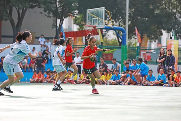 中国ルアナン郡 2019 ルアナン郡 河北省 中国の体育館でのジュニアハンドボールマッチ — ストック写真