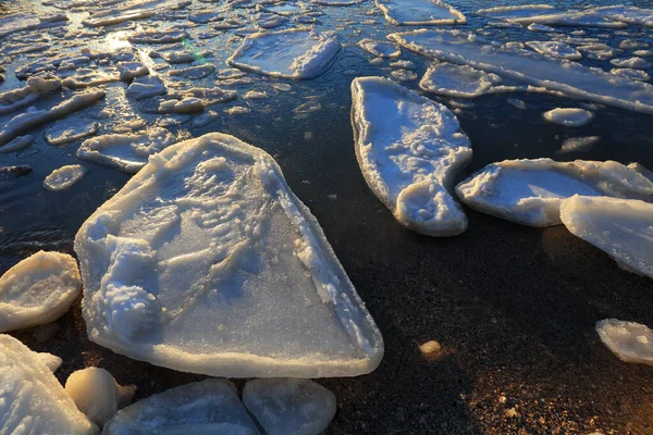 Donmuş sahil doğal manzara, Qinhuangdao Şehri, Çin