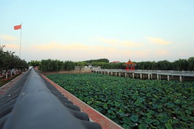 Yapay Göl 'ün Çin Klasik Mimarisi