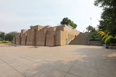 Çin 'de bir parkta kaya inşaatı.