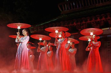 24 Eylül 2019, Tangshan City, Çin: Canlı deneyim dramasının fotoğrafı Gençlik, Tangshan City, Hebei Eyaleti, Çin.