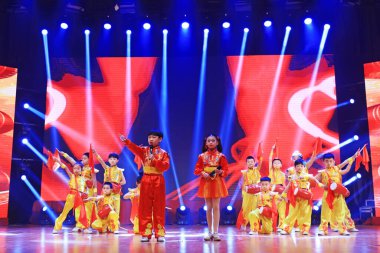 Luannan County - 29 Ocak 2019: Çocuklar sahne, Luannan County, Hebei Eyaleti, Çin