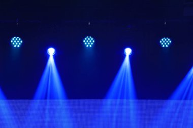 Sahne aydınlatma efekti fotoğrafın kapatılması