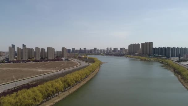 华北滨水城市的建筑景观 — 图库视频影像