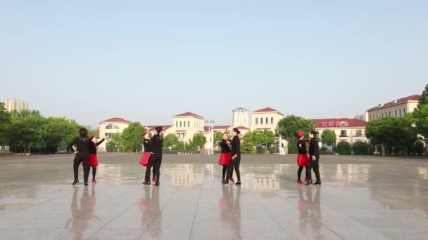 Luannan County Província Hebei China Maio 2020 Senhoras Praticam Dança — Vídeo de Stock