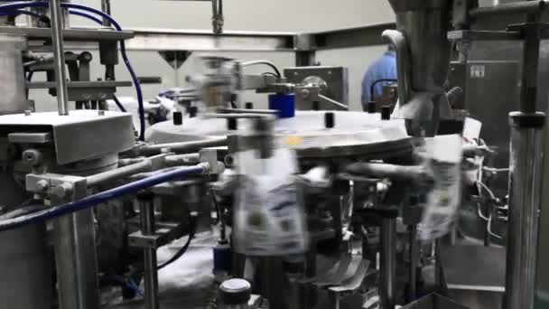 Máquinas Equipamentos Operação Normal Uma Linha Produção Embalagens Sal Norte — Vídeo de Stock