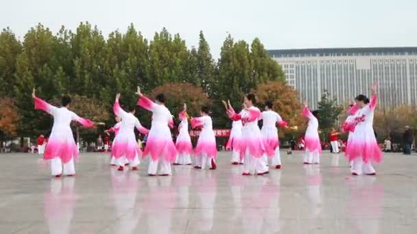 Luannan County Kina Oktober 2020 Äldre Fitnessdansshower Firar Den Nionde — Stockvideo