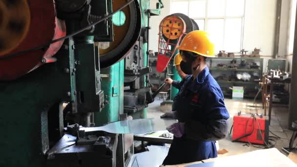 Luannan County Provinz Hebei China April 2020 Arbeiter Arbeiten Hart — Stockvideo