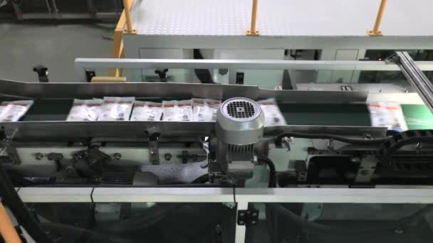 华北盐封生产线正常运行的机械设备 — 图库视频影像