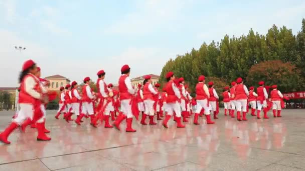 Luannan County China October 2020 Elderly Fitness Waist Drum Shows — Stock Video