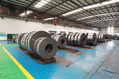 Rulo şerit Kuzey Çin 'deki üretim atölyesinde.