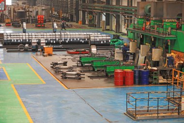 Çin 'deki demir ve çelik şirketinde soğuk akım hattı.