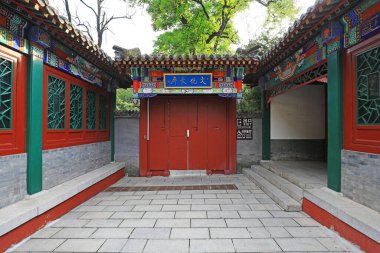 Pekin, Çin - 3 Ekim 2020: Hongluo Tapınağı Kültür Koridorunun mimari manzarası