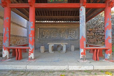 Qianxi Eyaleti, Hebei Eyaleti, Çin - 4 Kasım 2020: Antik tapınak mimari manzarası, Kuzey Çin