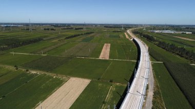 Elektrikli demiryolu şantiyesi, Kuzey Çin