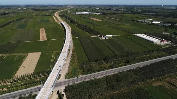 Elektrikli demiryolu şantiyesi, Kuzey Çin