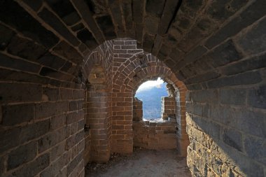 Qianxi Eyaleti, Hebei Eyaleti, Çin - 4 Kasım 2020: Qingshanguan Çin Seddi 'nin mimari manzarası