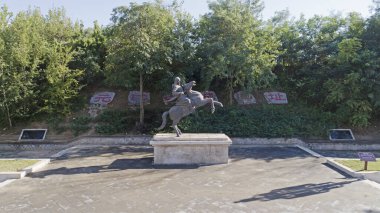 LUANNAN COUNTY, Hebei Eyaleti, Çin - 16 Eylül 2020: Antik Çin süvari heykeli