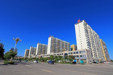 LUANNAN COUNTY, Hebei Eyaleti, Çin - 16 Eylül 2020: Kentsel mimari manzarası